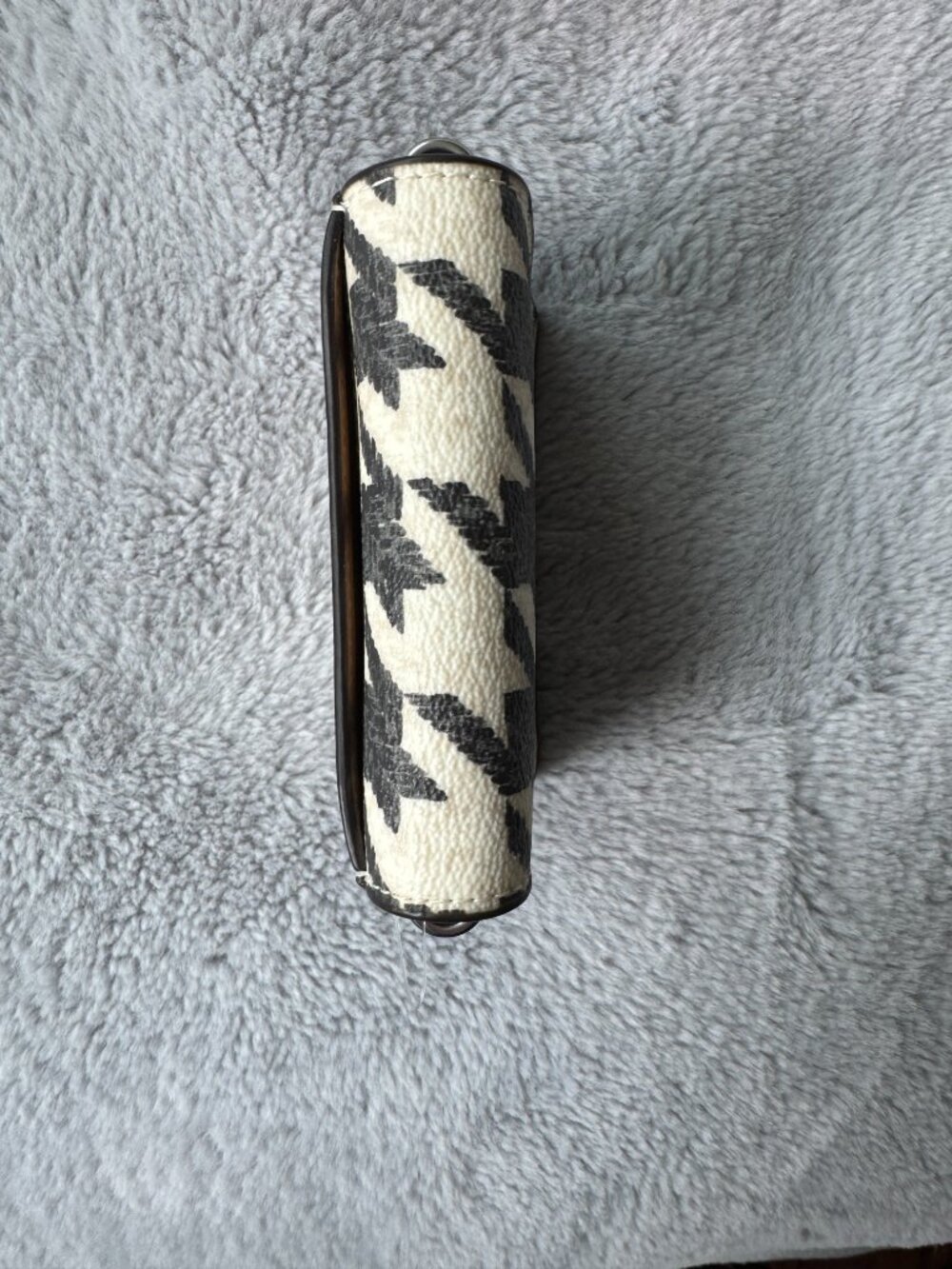 Coach Mini Wallet (Style CJ679) - Picture 4 of 8